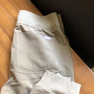 XS Figs Olive Green Jogger Scrub Pants